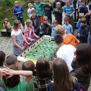 gs_tischkicker_4 Montessori-Schulzentrum Leipzig - Neuigkeiten Grundschule 2012 - Tischkicker-EM im Hort
